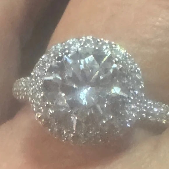 Size 7 solitaire with halo and beautiful band setting . Over 3 carats of stones - Picture 6 of 6